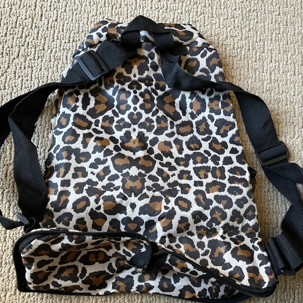 Foldable Leopard Print Backpack - Picture 3 of 6